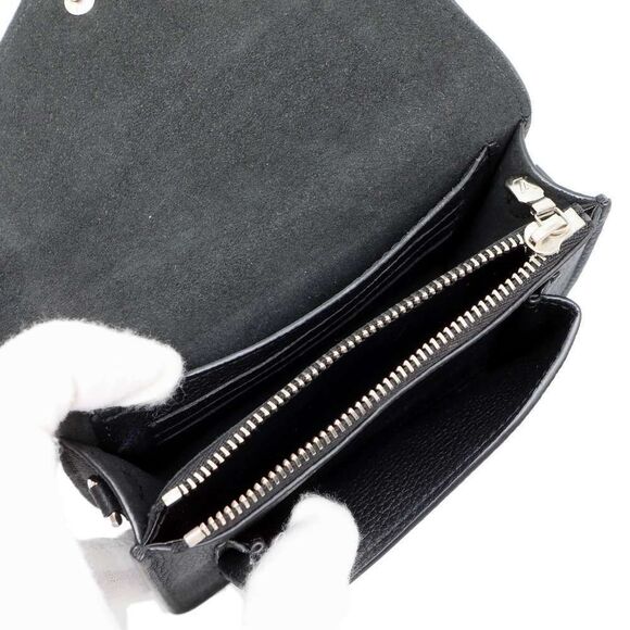 Louis Vuitton My LockMe Leather Shoulder Bag - Picture 6 of 13